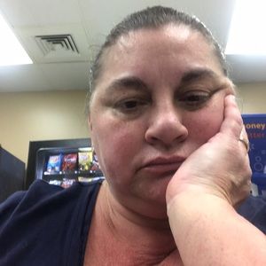 Meet your Posher, Pam